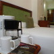 Standard room at the hotel Best Western Posada Chahue cafetera con café de cortesía, caja de seguridad