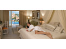 Img - Sabor con terraza y acceso a la piscina