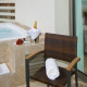 Habitación Superior con jacuzzi en el hotel Privilege Aluxes en Isla Mujeres jacuzzi