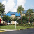 EconoLodge Inn and Suites