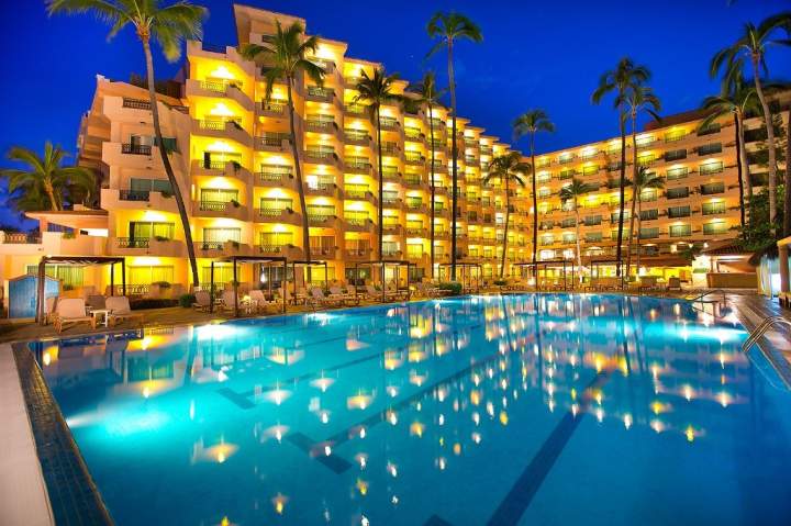Crown casino puerto vallarta mexico