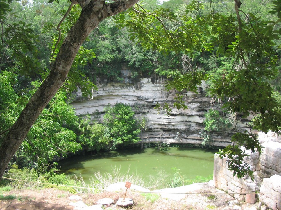 Cenote Sagrado