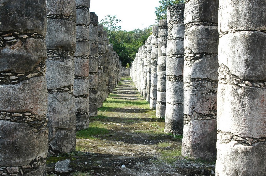 Grupo de las Mil Columnas 