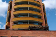 Aparta Suite Torre Poblado