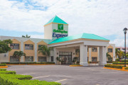 Holiday Inn Express Cancun