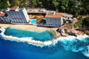 Costa Sur Resort & Spa